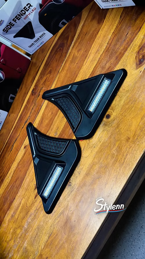 Thar & Thar Roxx LED Side Vents – Sidetrack LED Upgrade screenshot 1